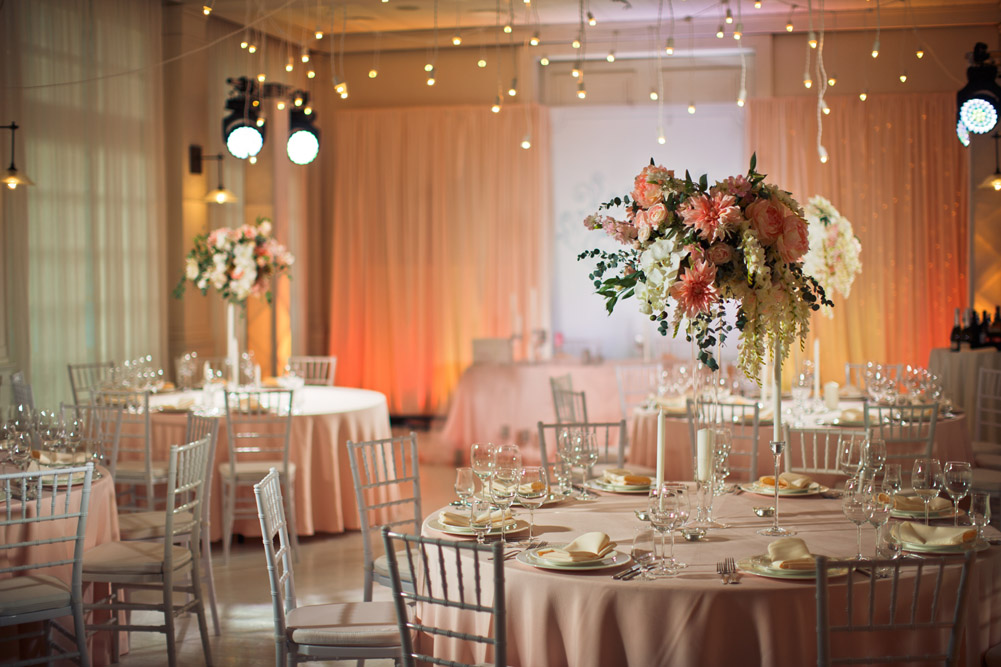 chiavari-sthle-blash-hochzeitsdekoration