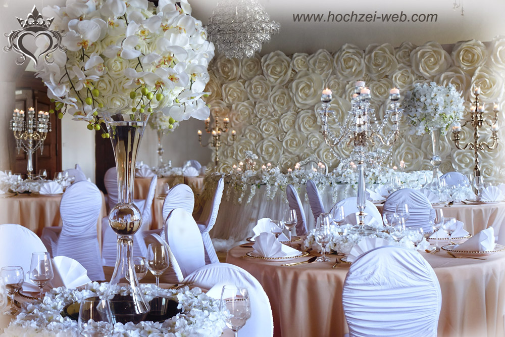 trompetenvase-ami-hochzeitsdeko-blush