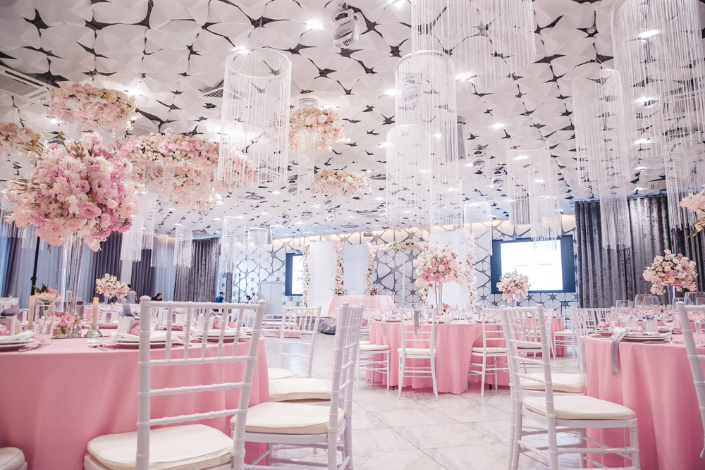 hochzeit-rosa-weiss-chiavari-tiffany