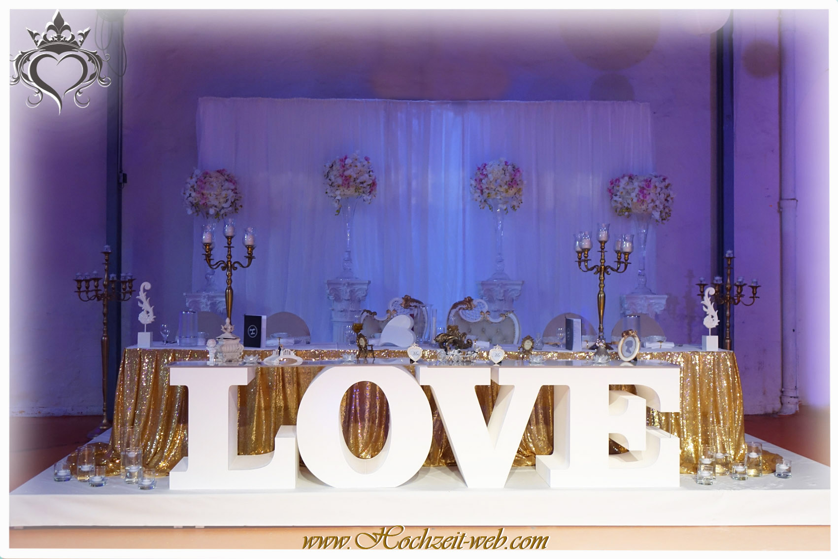 Hochzeitsdekoration-Brauttisch -LOVE-gold